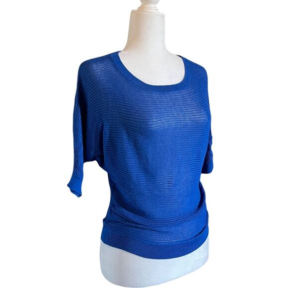 QUARTER SLEEVE "NETTED" FLOWY BLOUSE IN COBOLT BLUE-IN GREAT CONDITION - Picture 3 of 5